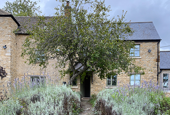 Farmhouse in the Cotswolds purchased by The Buying Agents